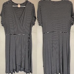 🦋 Faded Glory Mock Wrap Dress